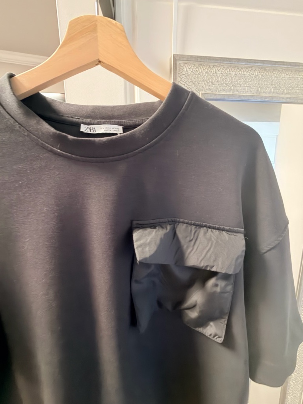 Zara Black Short-Sleeve Oversized Pocket Tee - Picture 3 of 5